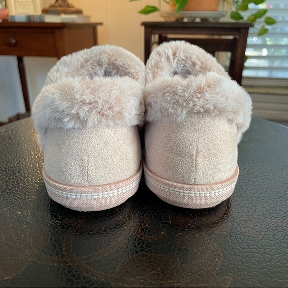 Skechers Cozy Campfire Memory Foam Slippers women’s size 7 - Picture 4 of 8